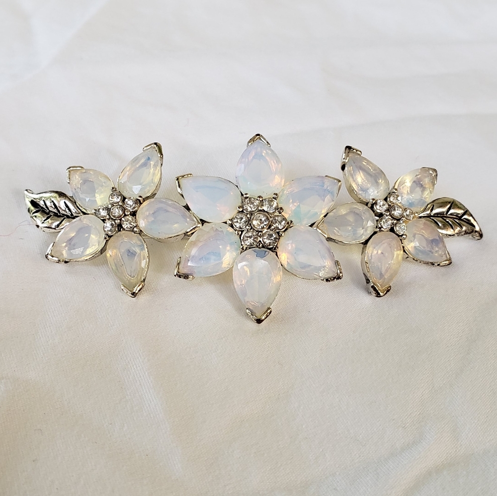Monet White Flower Rhinestone Silver Pin Brooch